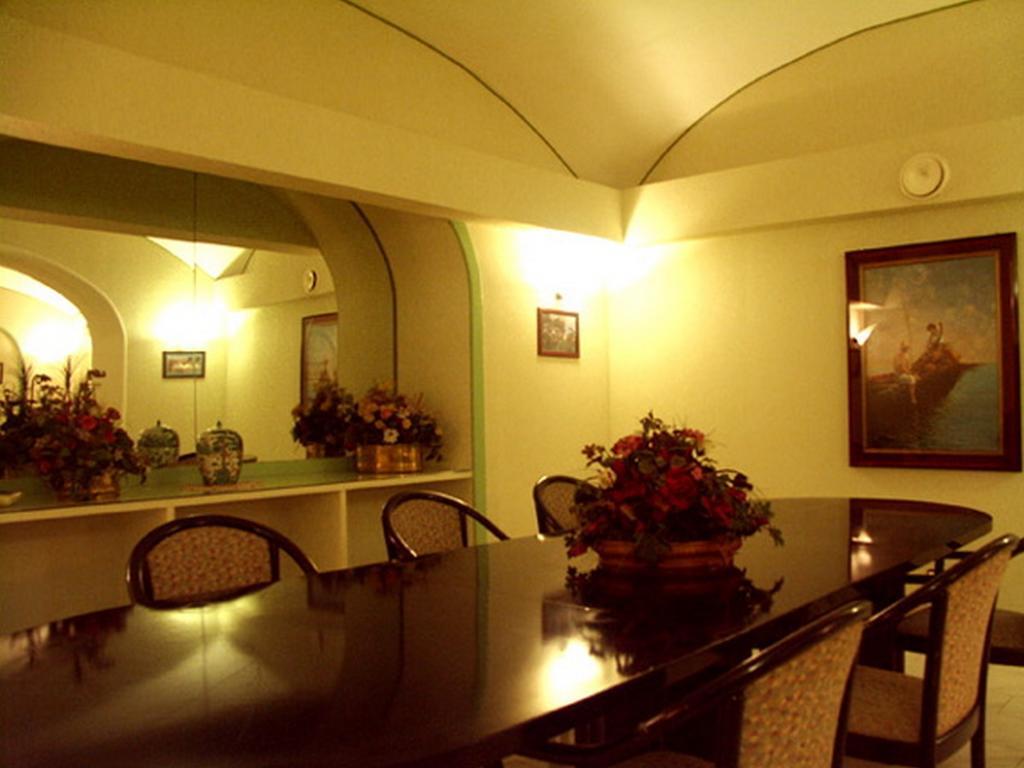 Nuovo Rebecchino 3* Neapel