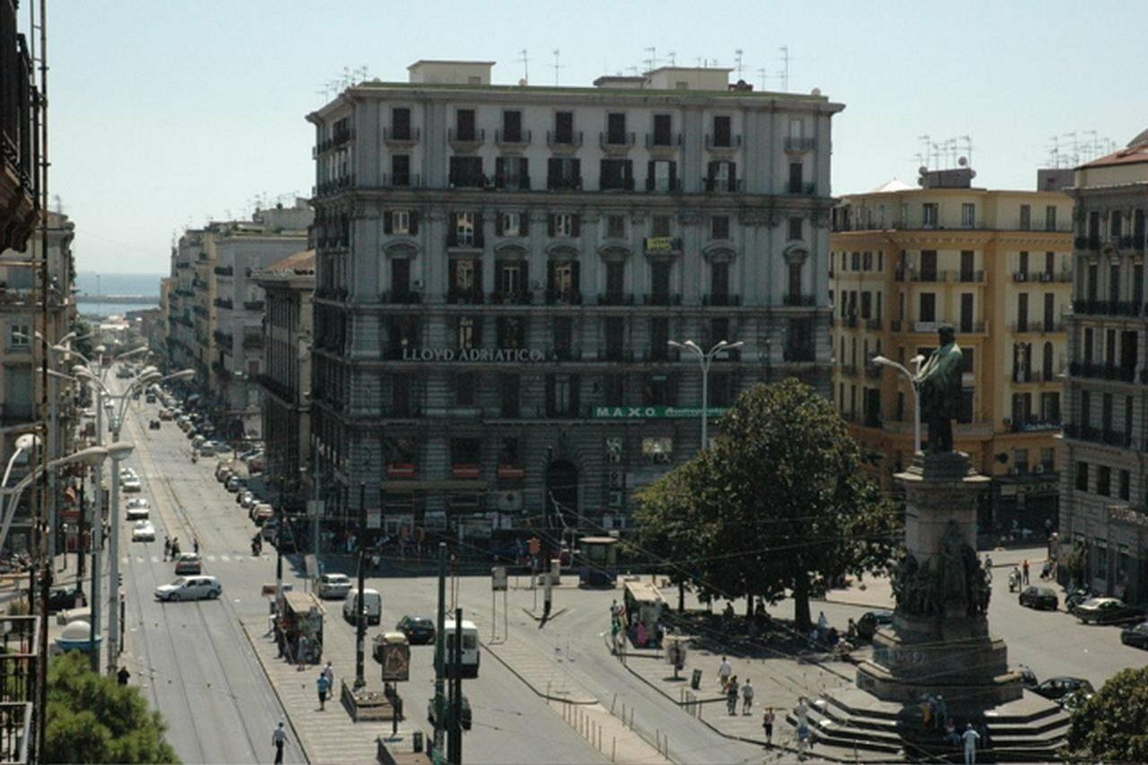Hotel Nuovo Rebecchino Neapel